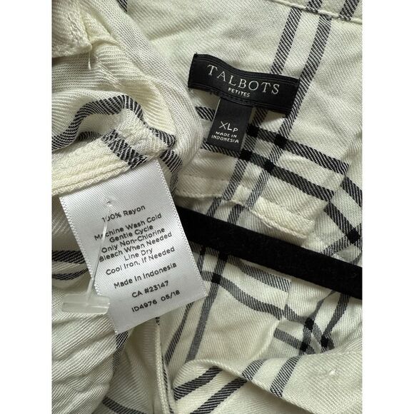 Talbots Womens XL Black Cream Plaid Button Up Long Sleeve Shirt 100% Rayon NWOT - Picture 5 of 5